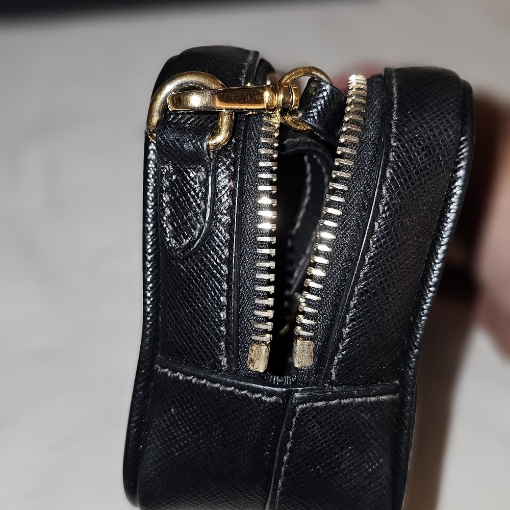 Prada Contenitore Tracolla Mini Camera Bag In Nero - image 7